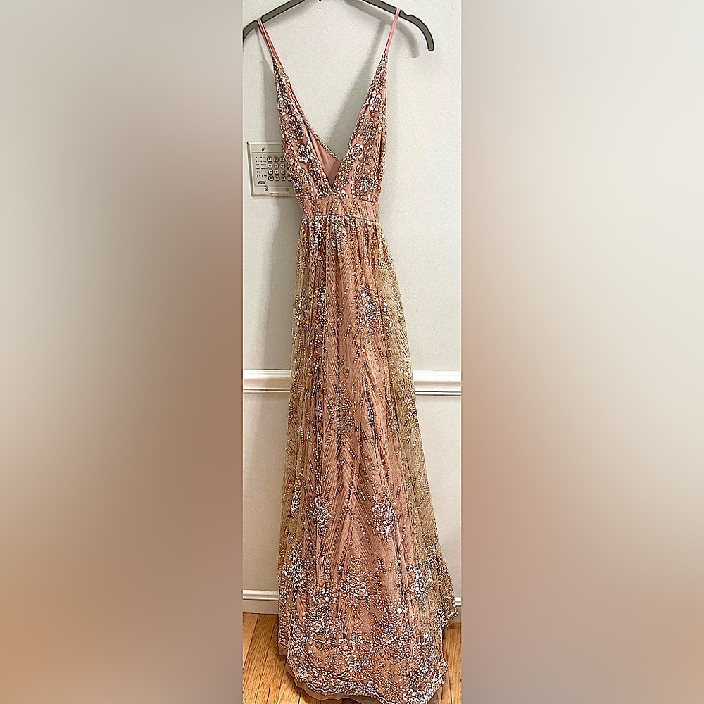 Elegant Luxell Rose Gold Gold Glitter Baroque Strap Deep V-Neck Gown, New w Tags